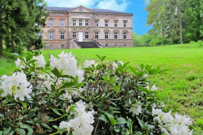 Appartements im Schloss Tressow in der Naehe von Bobitz Bobitz